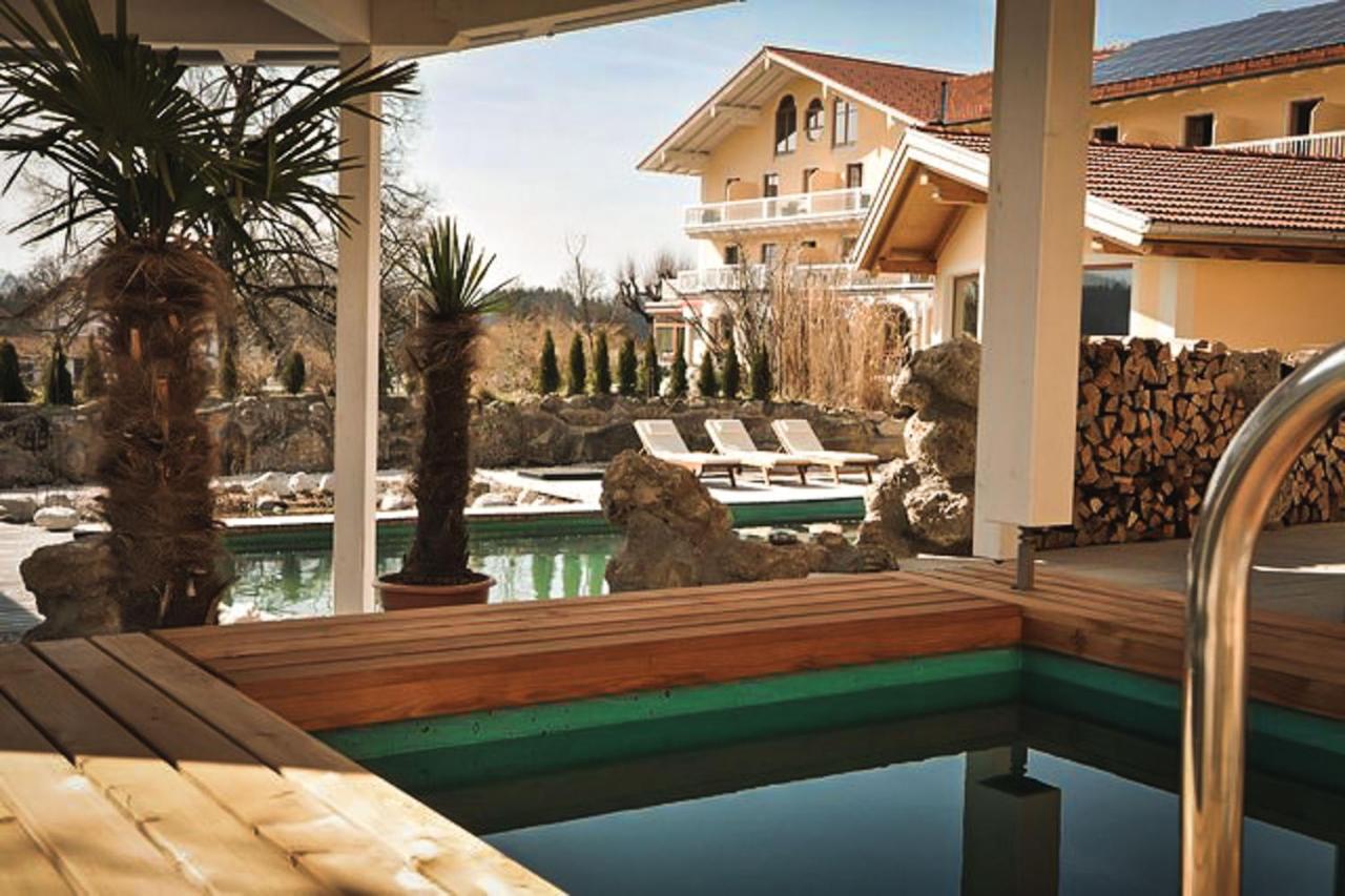 Wellness Natur Resort Gut Edermann Teisendorf Exteriör bild