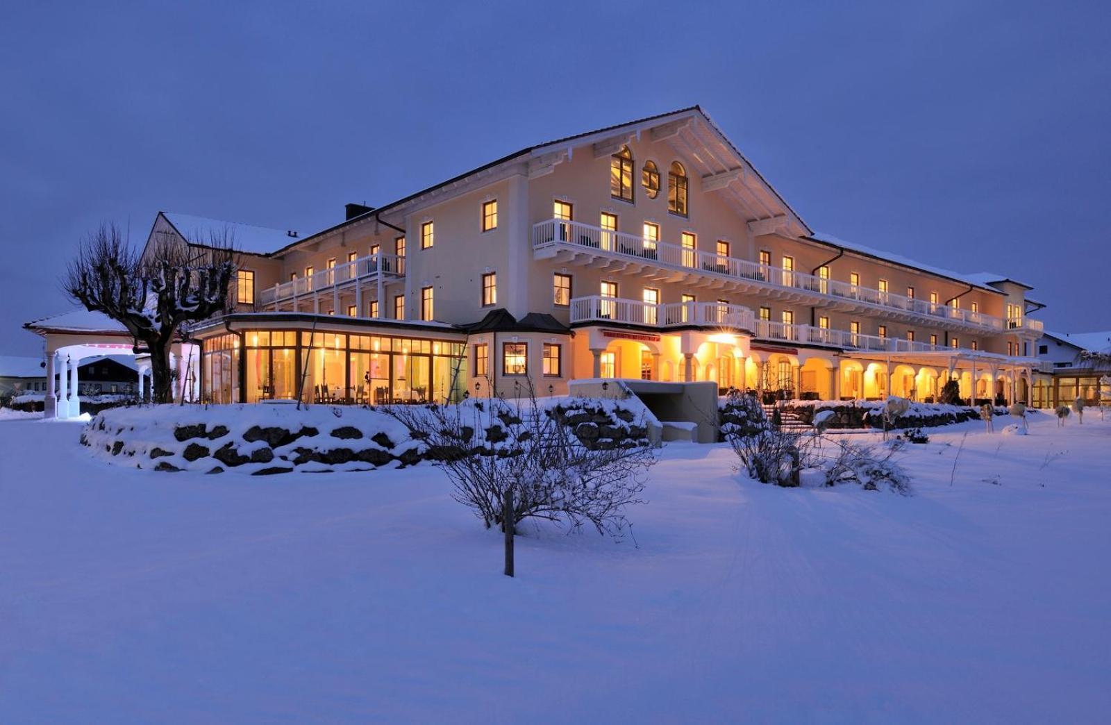 Wellness Natur Resort Gut Edermann Teisendorf Exteriör bild