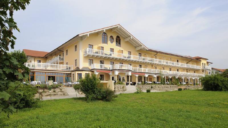 Wellness Natur Resort Gut Edermann Teisendorf Exteriör bild