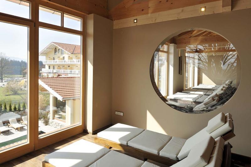Wellness Natur Resort Gut Edermann Teisendorf Exteriör bild